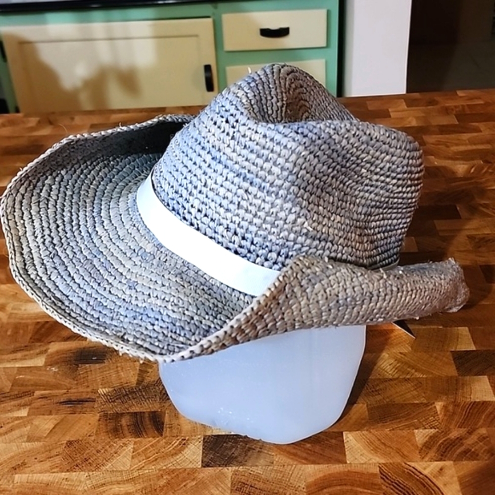 Hatattack - Picture 2 of 8